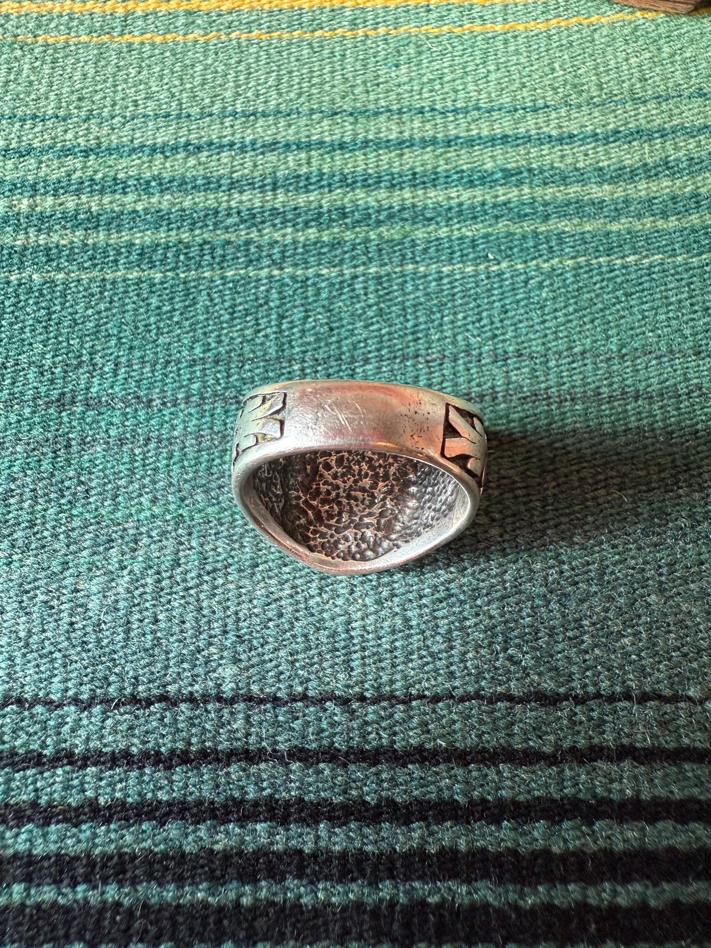 Oval Stone Thunderbird Band Ring (MA)