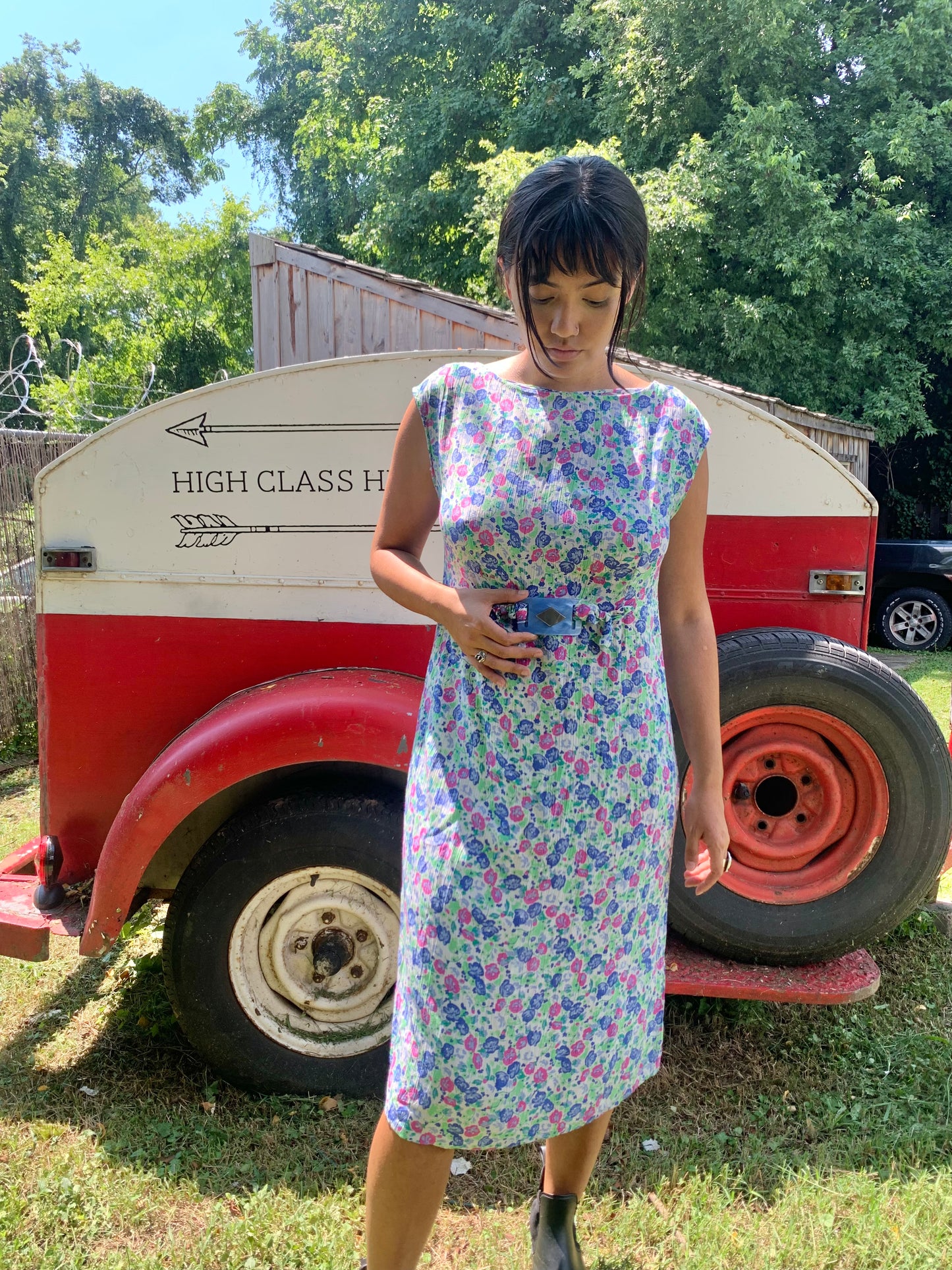 1950s Floral Dress w/ Bakelite Buckle (M/L)