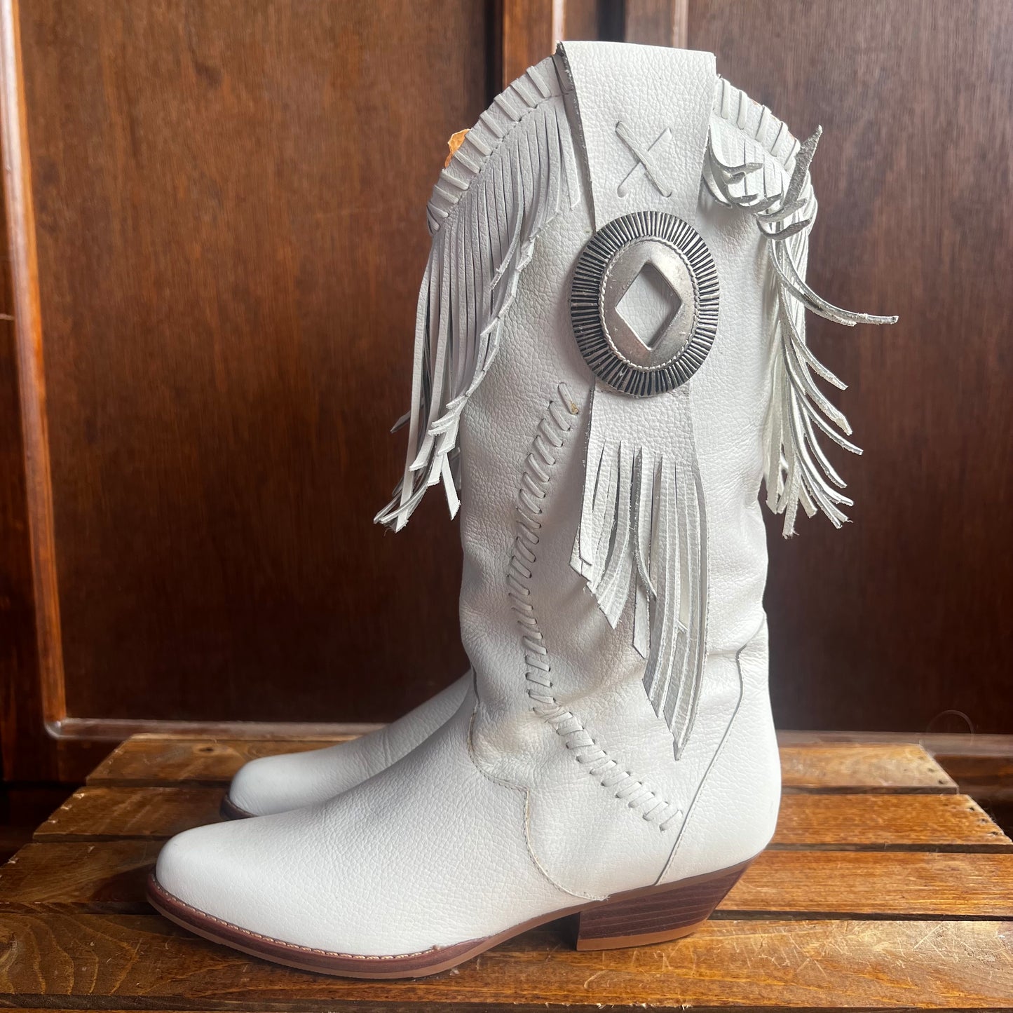 Size 5.5 Circles White Fringe Concho Boots