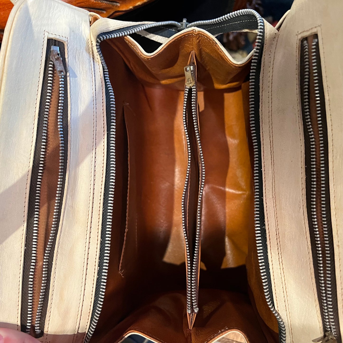 70's White Tooled Leather Purse