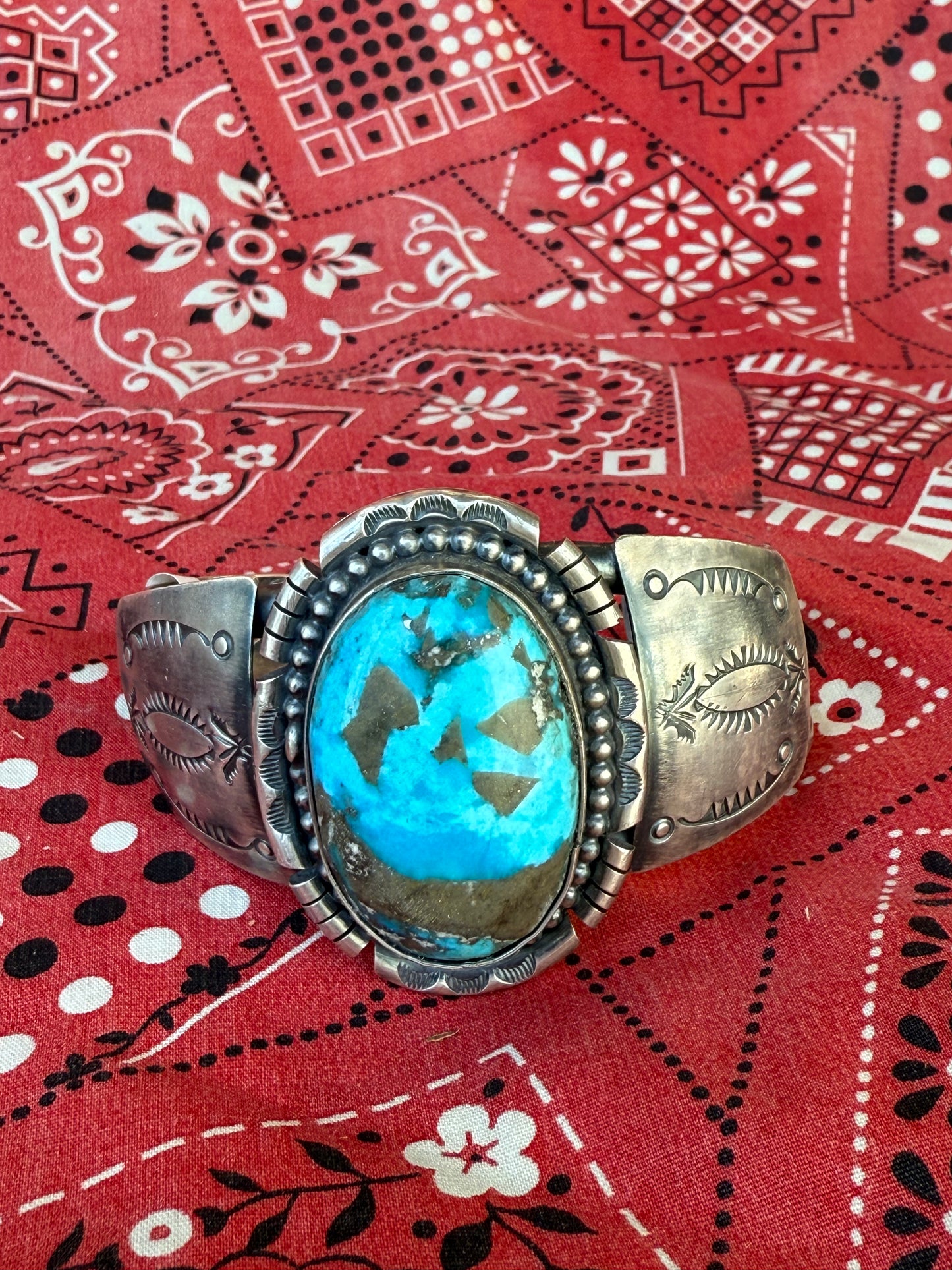 Dillbert Large Oval Turquoise Cuff