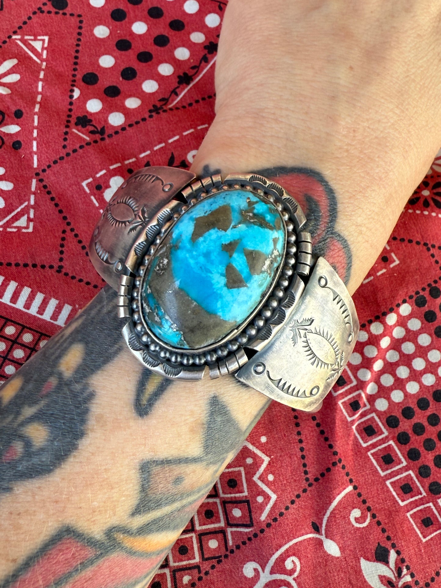 Dillbert Large Oval Turquoise Cuff