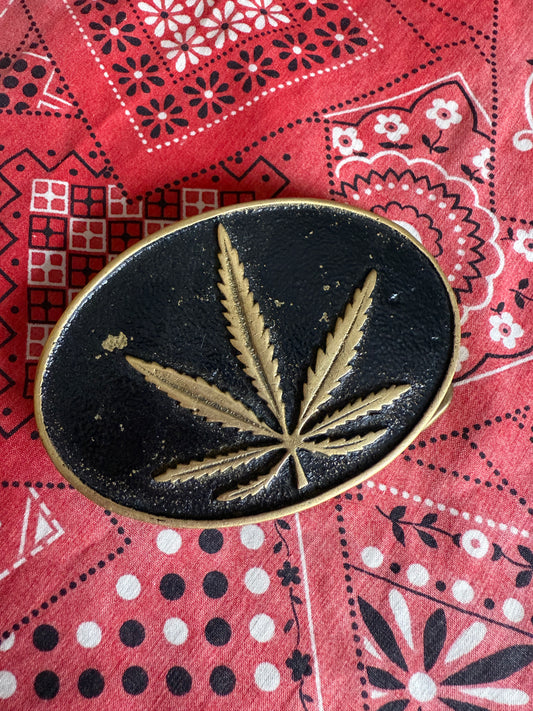 Vinatge solid brass Pot Leaf belt buckle (MA)