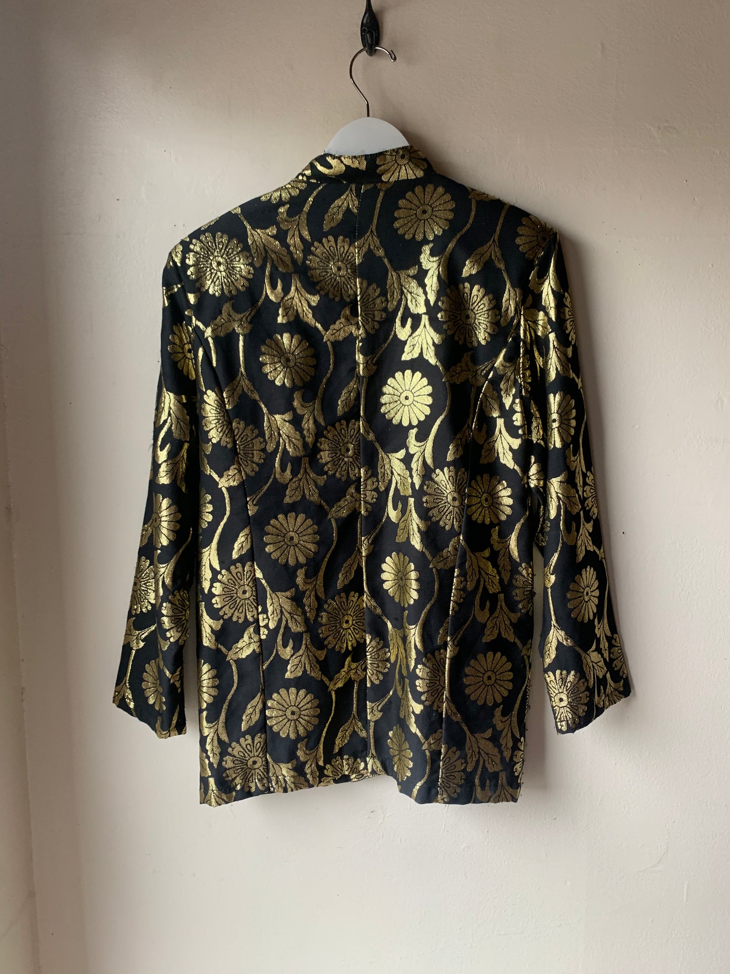 "Free & Easy" Mandarin Collar Gold Lame Jacket