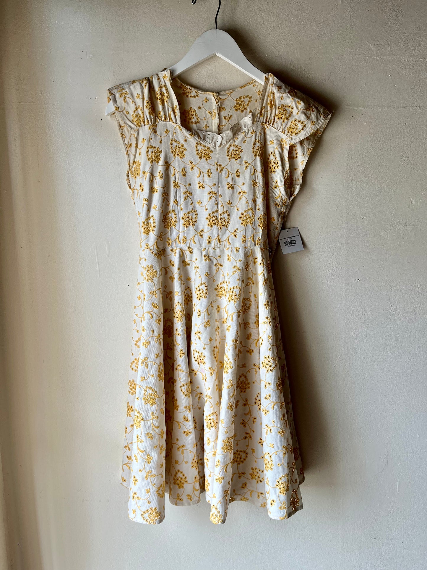 1950s Cream & Marigold Eyelet Dress (XS/S)