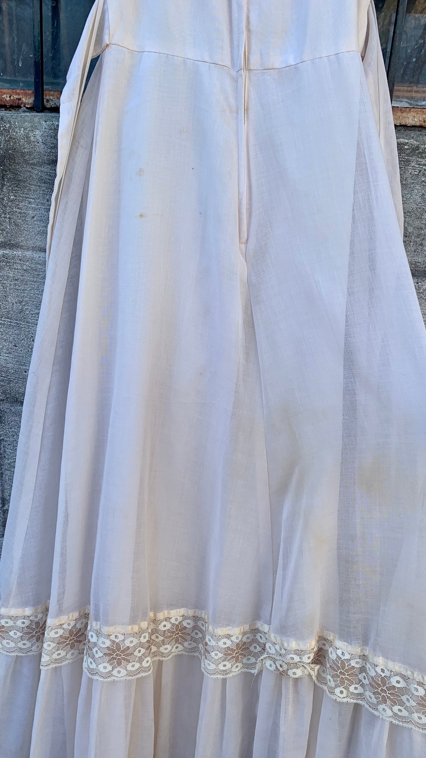 1970s Soft Ecru Off Shoulder Gown (women's 2/4)