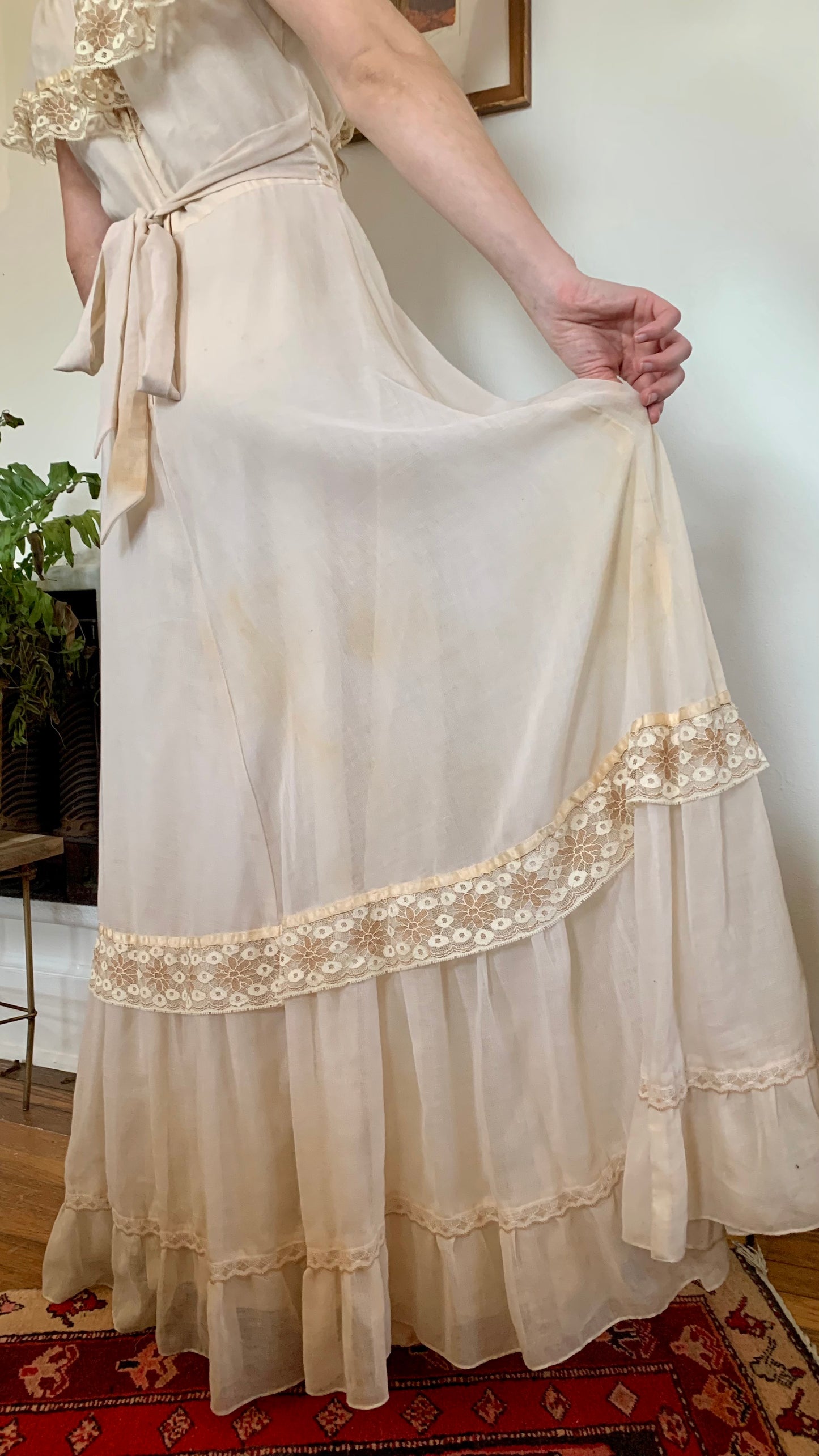 1970s Soft Ecru Off Shoulder Gown (women's 2/4)