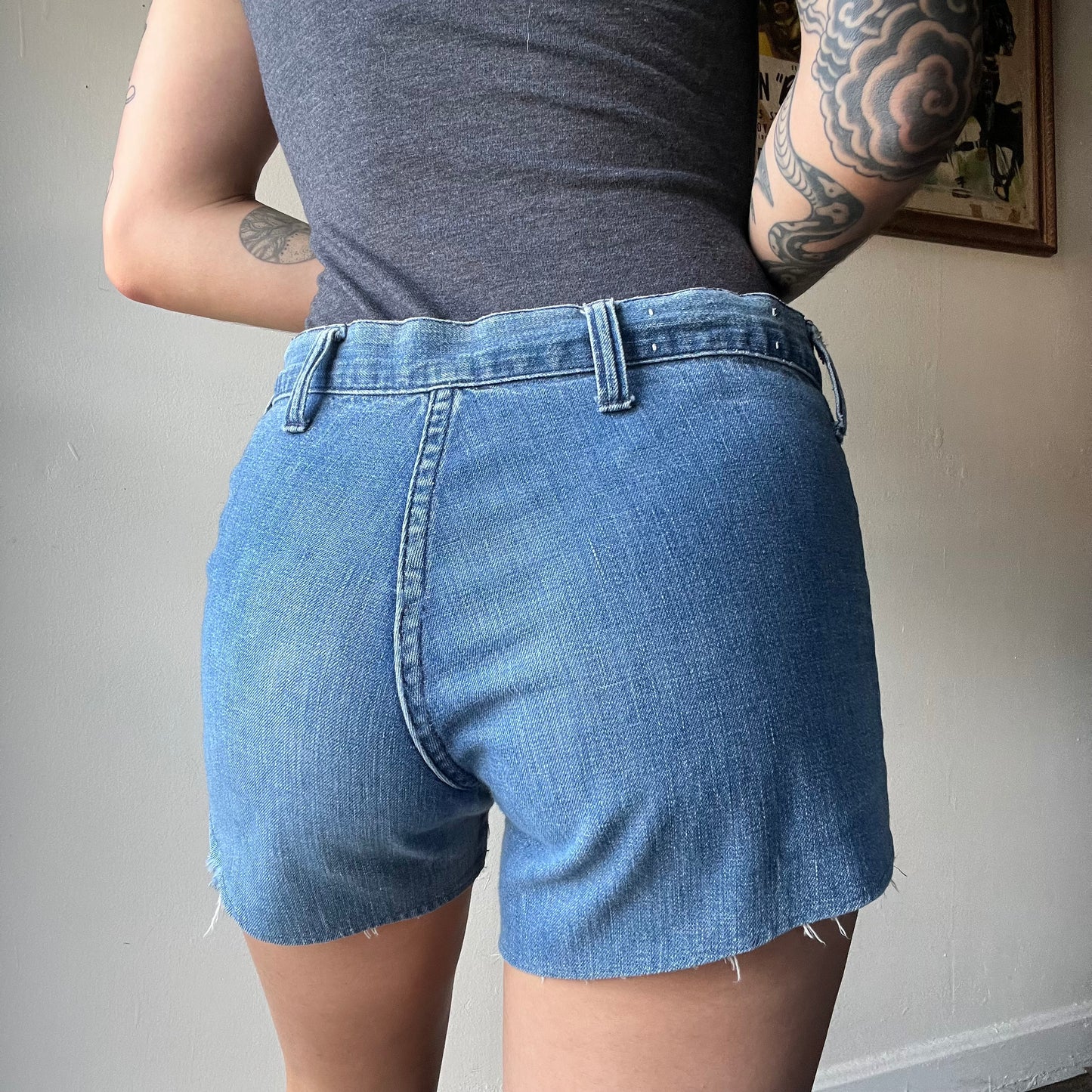 70s Faded Stitched Denim Cut Off Shorts 30"W (women's 4)