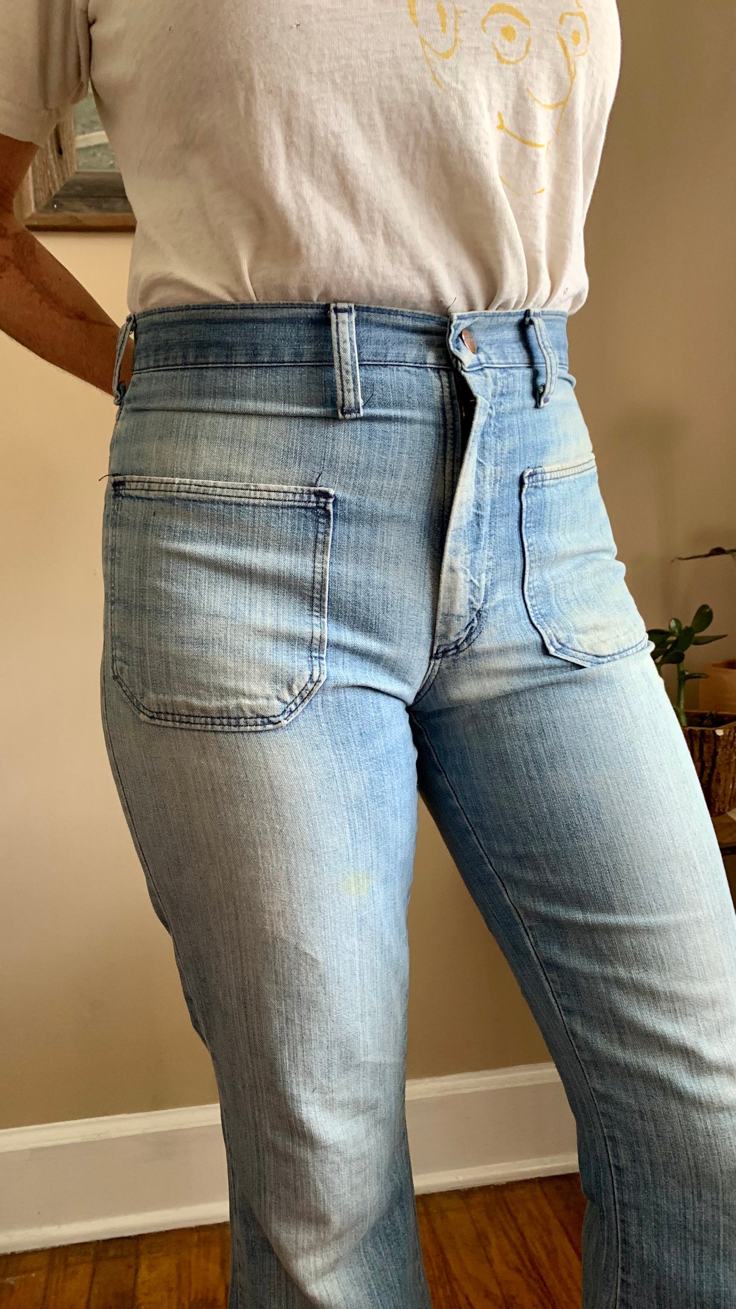 Soft Worn Vintage Wrangler Jeans 30x29 (women's 6/8)