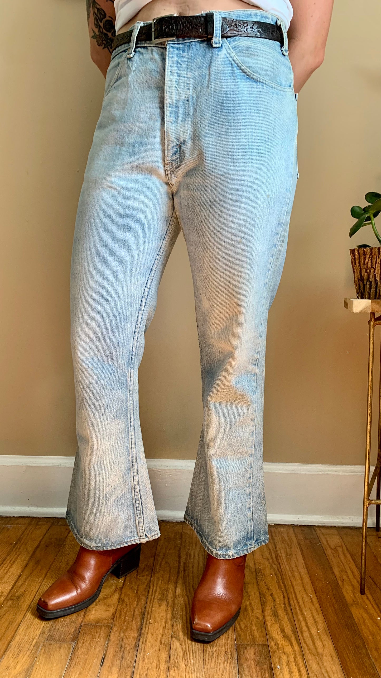 Sunfaded Vintage Levi Bells 34x28 (women's 10/12)