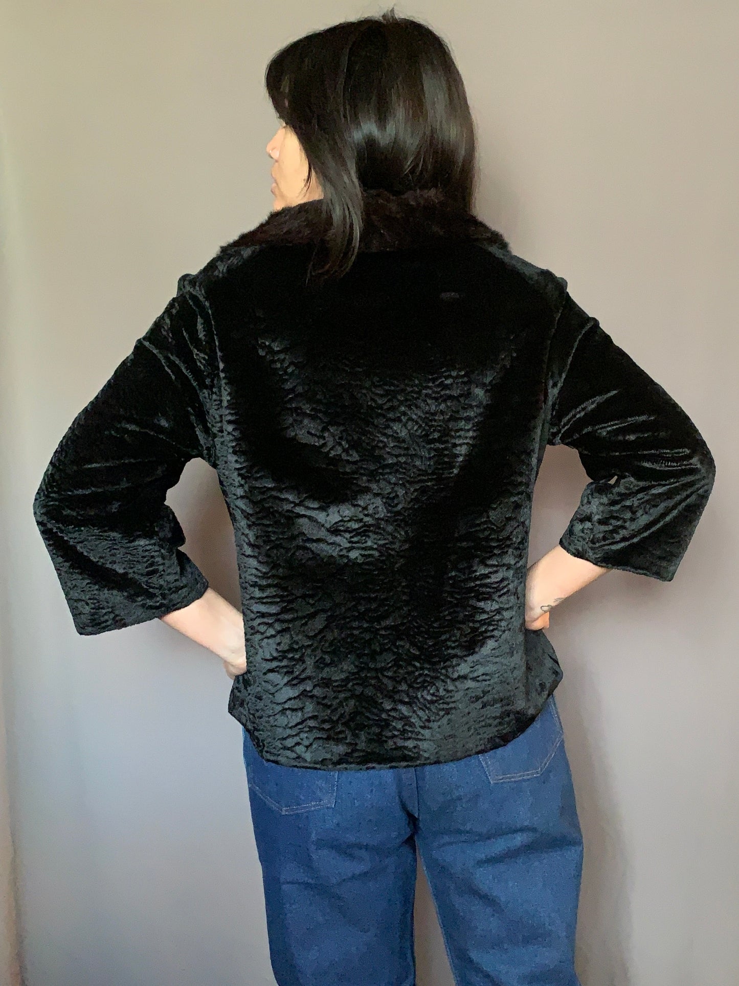 Vintage Sleek Black Rabbit Fur Collar Coat (M)