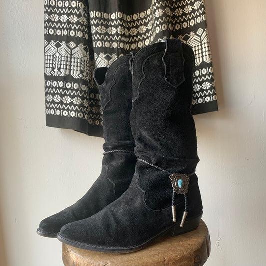 W 7.5 Vintage Black Zodiac Cowboy Boots w/ Turq Bolo Charm