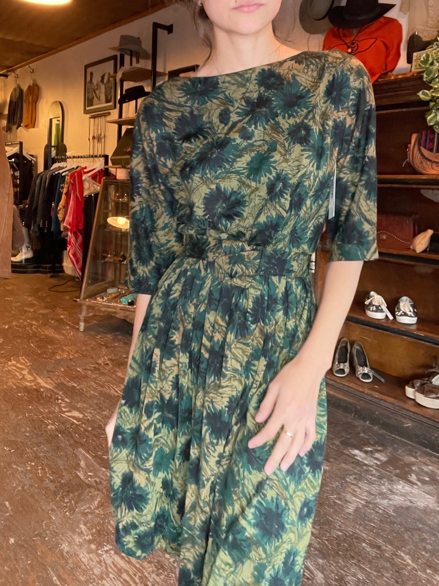 Giselle New York Dark Green Floral Button Up Dress w/ Belt (S)