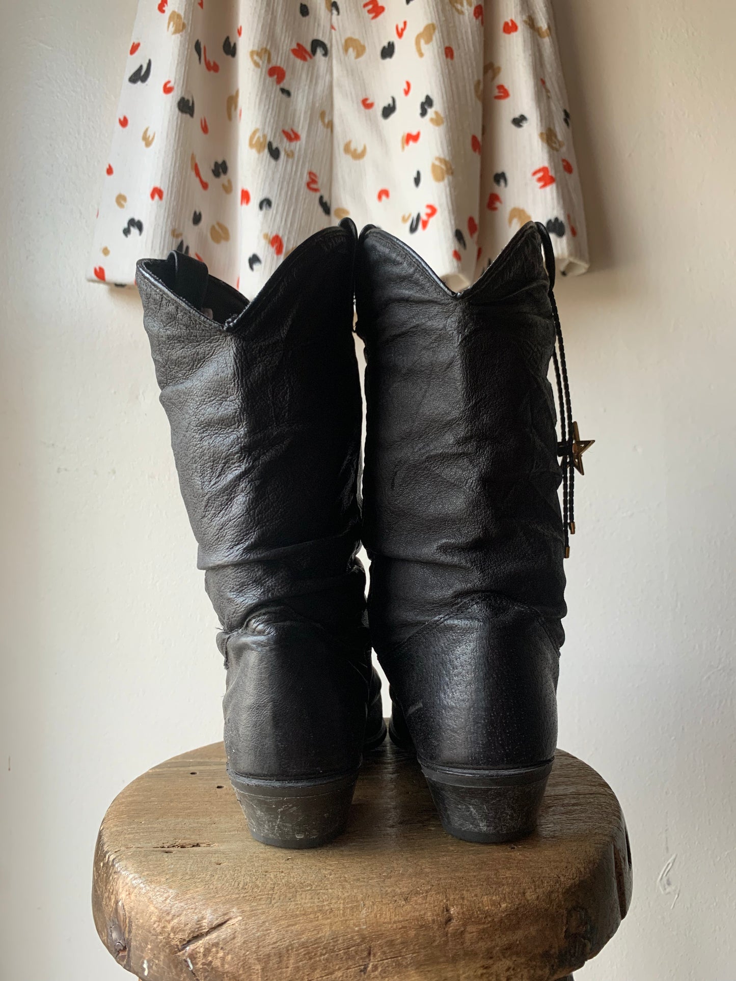 W8 80s Black Cowboy Boots w/ Bolo Charm